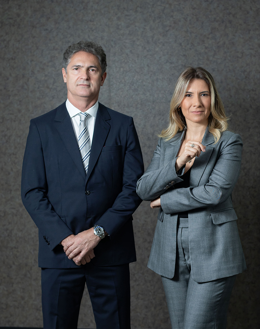 Sócios da Ruzene Advogados sentados em um escritório